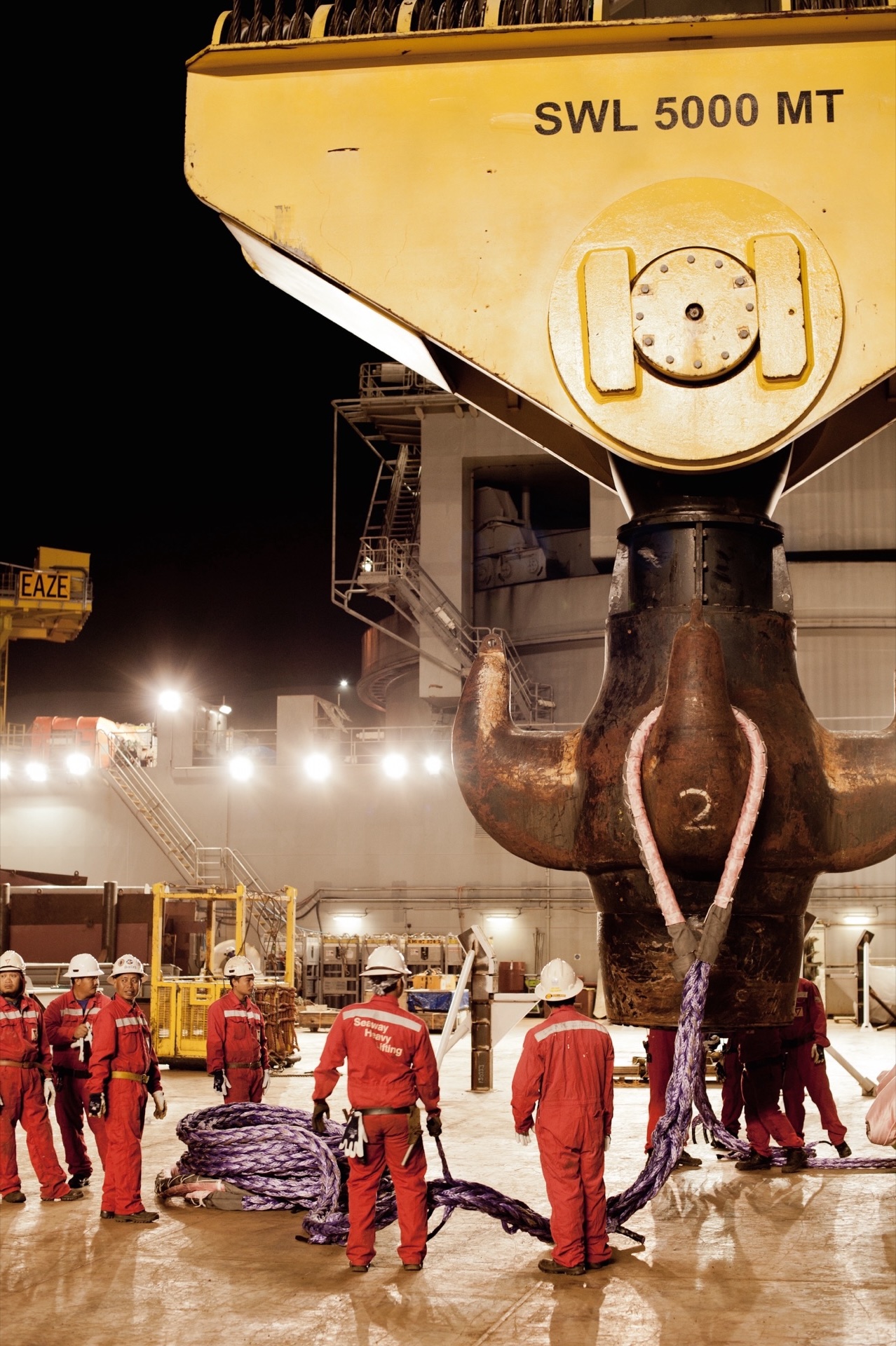 Seaway heavy lifting